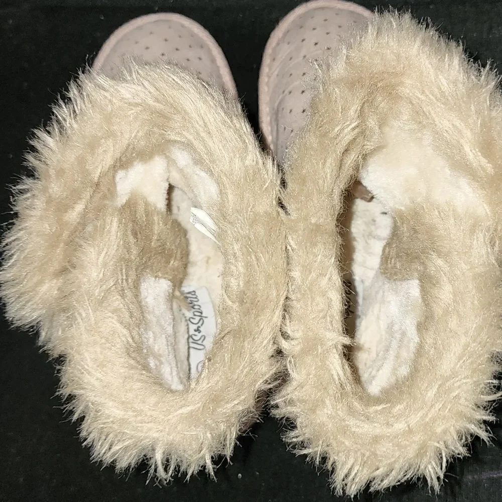 Light pinks boots